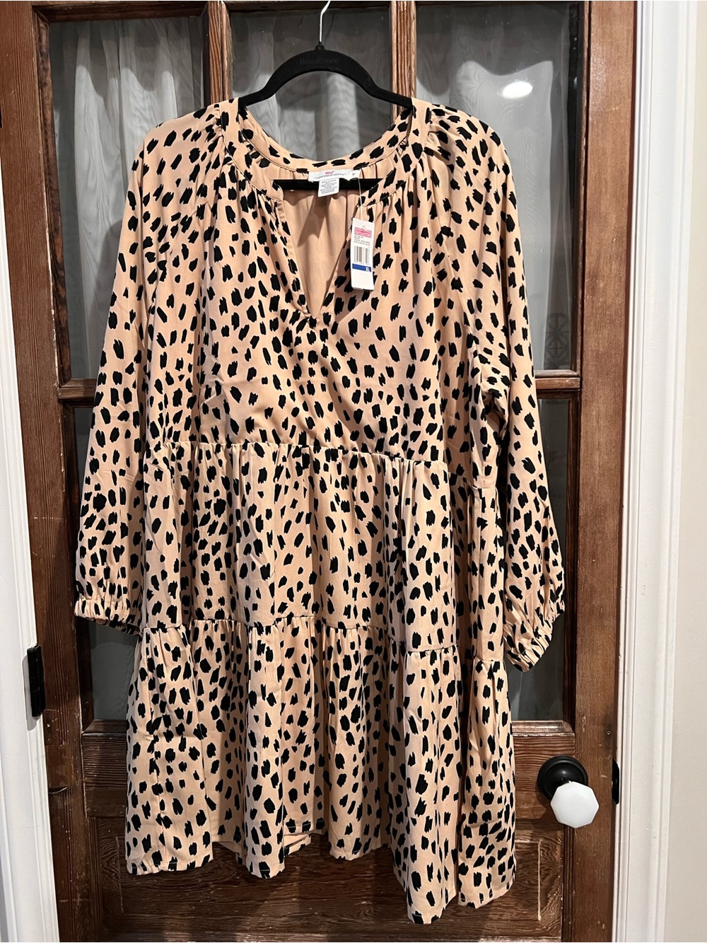 Vineyard Vines tan and Black Leopard, long sleeve, Tiered Dress Sz Xl